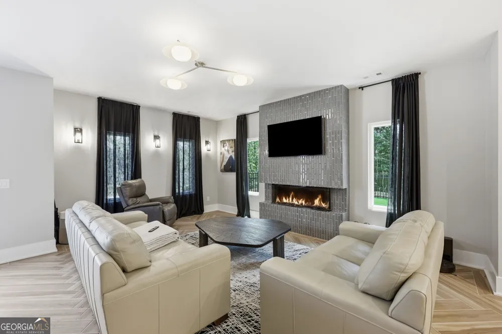 84 Schwarzwald Strasse Helen, GA 30545