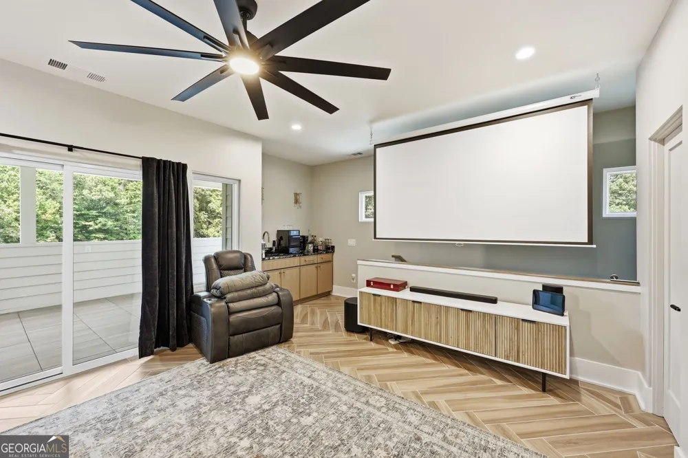 84 Schwarzwald Strasse Helen, GA 30545