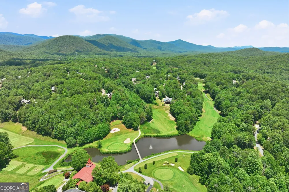 84 Schwarzwald Strasse Helen, GA 30545