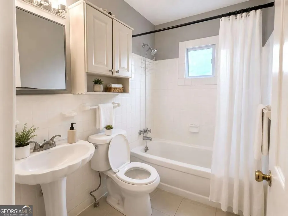 2645 Valmar DR Doraville, GA 30340