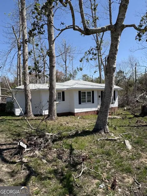 646 N Main ST