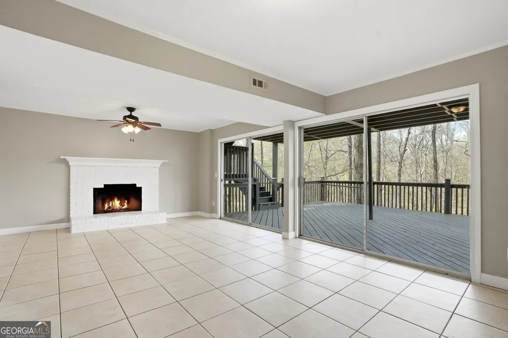 307 Eagle Overlook DR Dahlonega, GA 30533