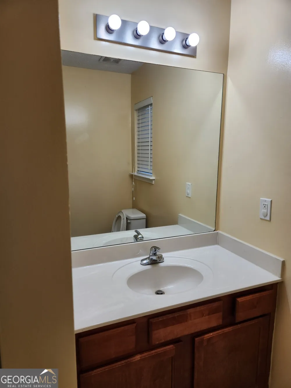 2135 Pine View TRL Ellenwood, GA 30294