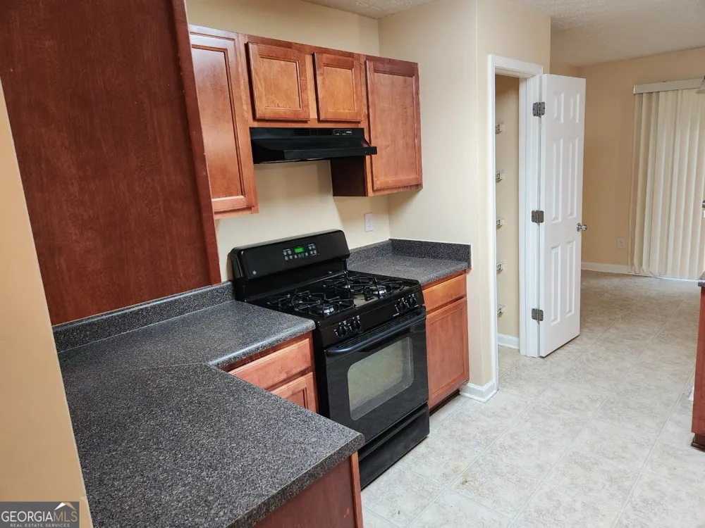 2135 Pine View TRL Ellenwood, GA 30294