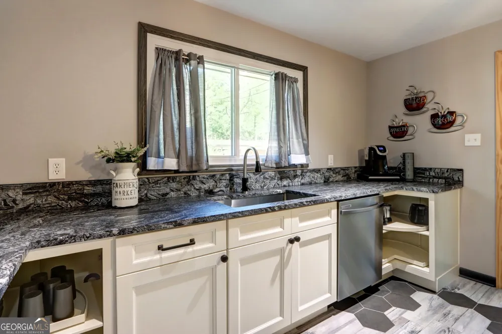 171 Smith AVE Garden City, GA 31408
