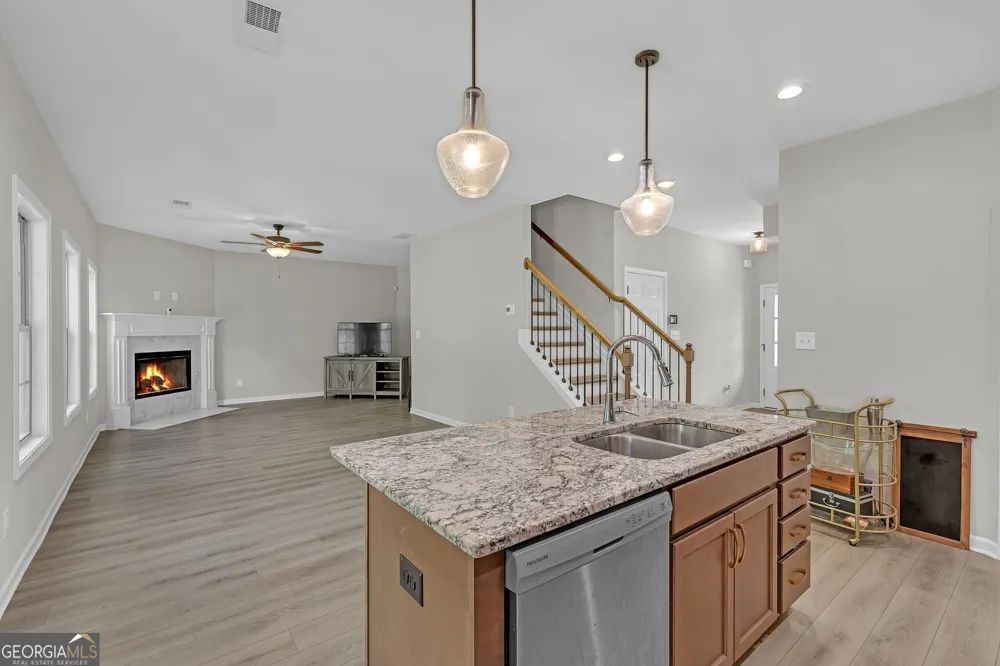 4589 Capulet CT Forsyth, GA 31029