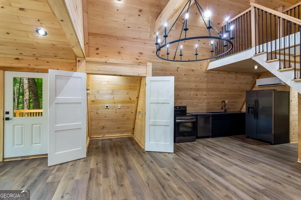 3 Mountain Lake RD Blue Ridge, GA 30513