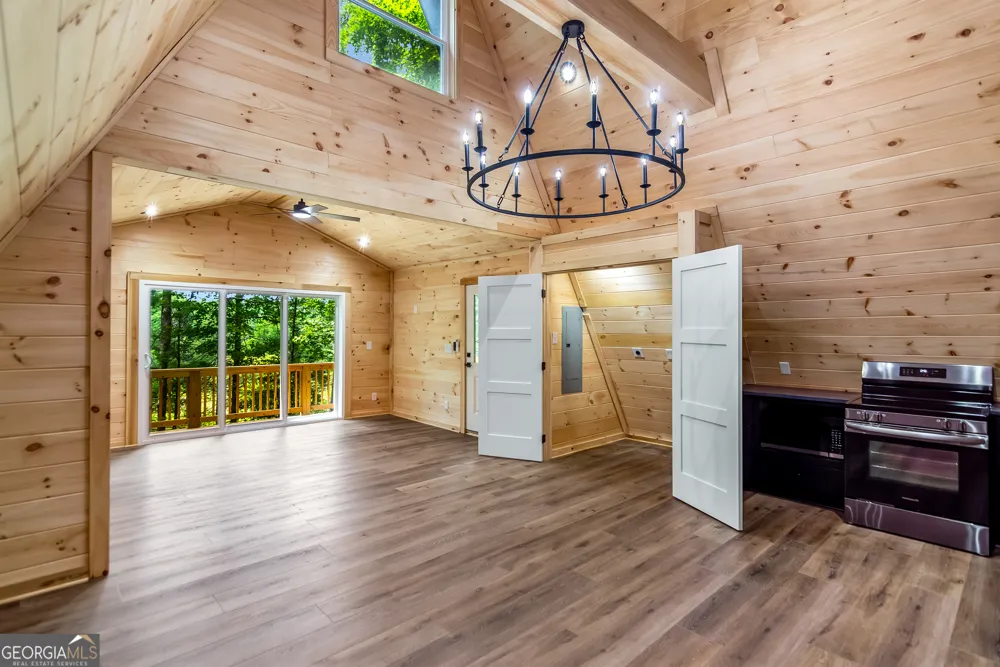 3 Mountain Lake RD Blue Ridge, GA 30513