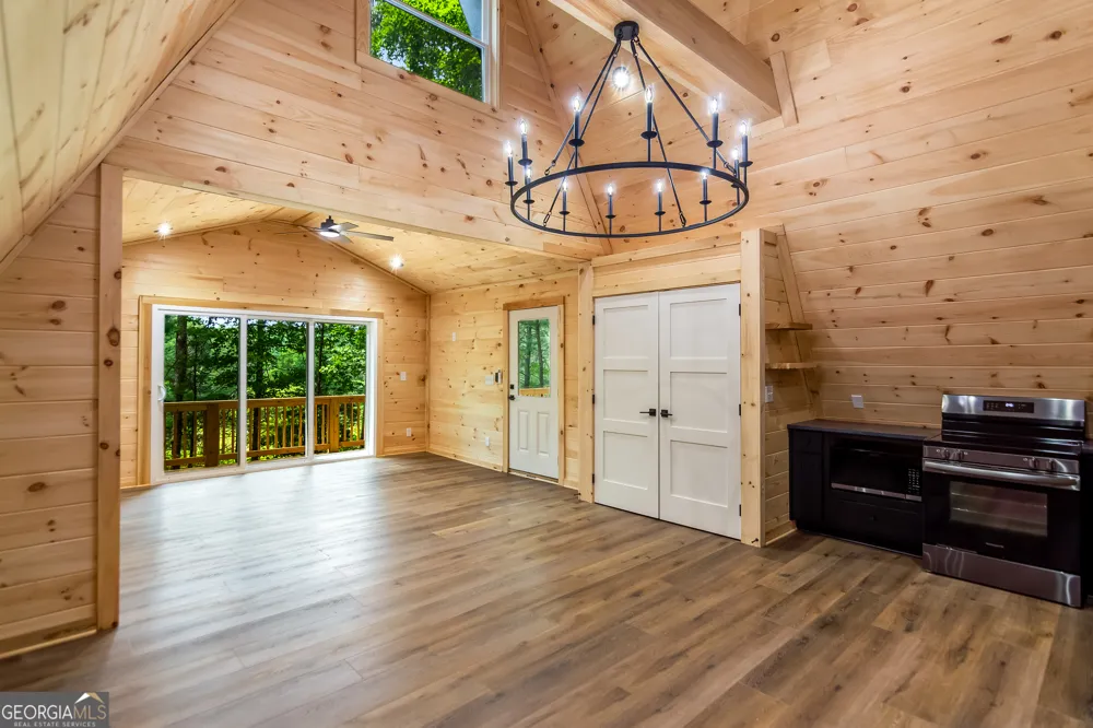 3 Mountain Lake RD Blue Ridge, GA 30513