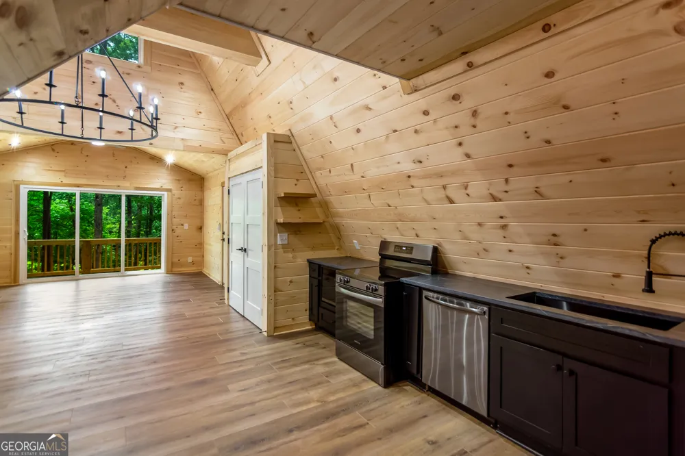 3 Mountain Lake RD Blue Ridge, GA 30513