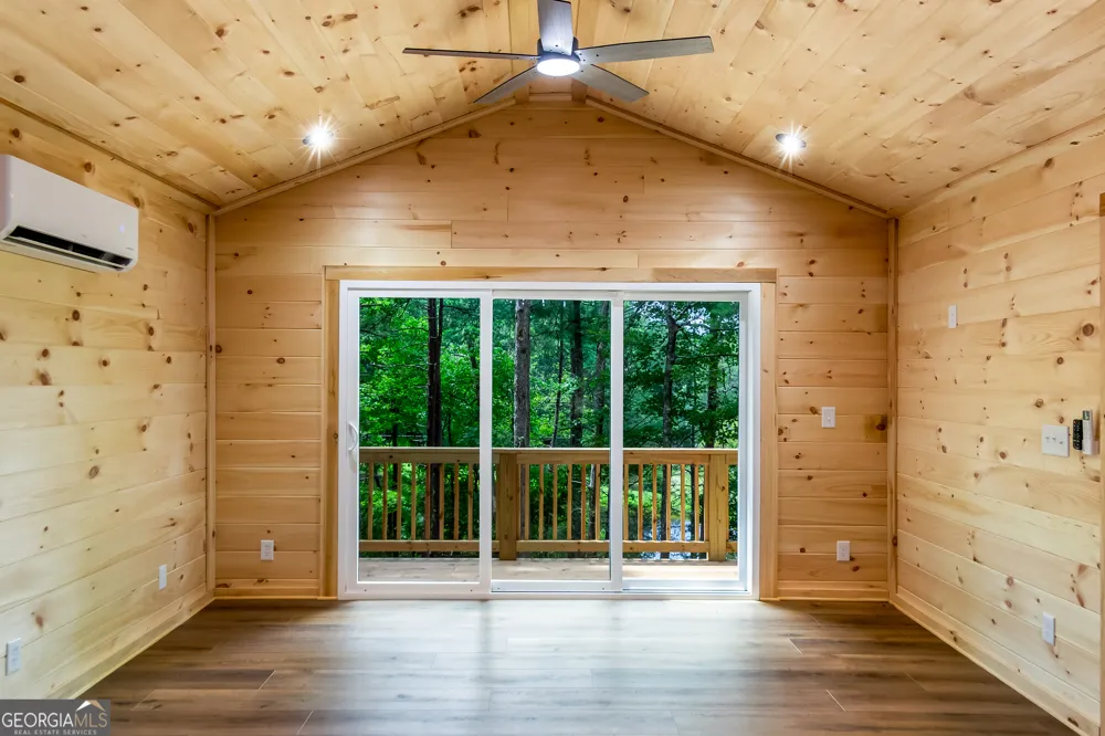 3 Mountain Lake RD Blue Ridge, GA 30513