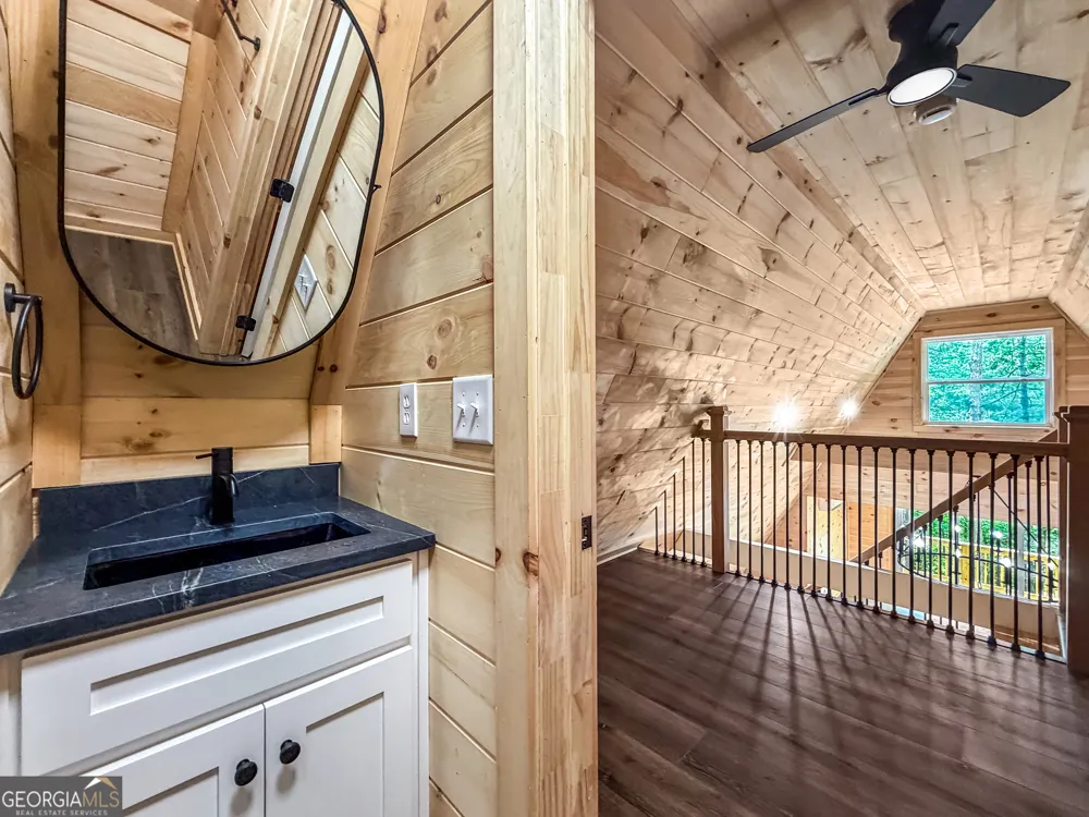 3 Mountain Lake RD Blue Ridge, GA 30513