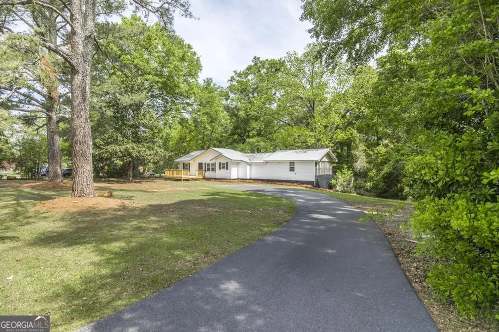 219 Sleepy Hollow RD Marshallville, GA 31057