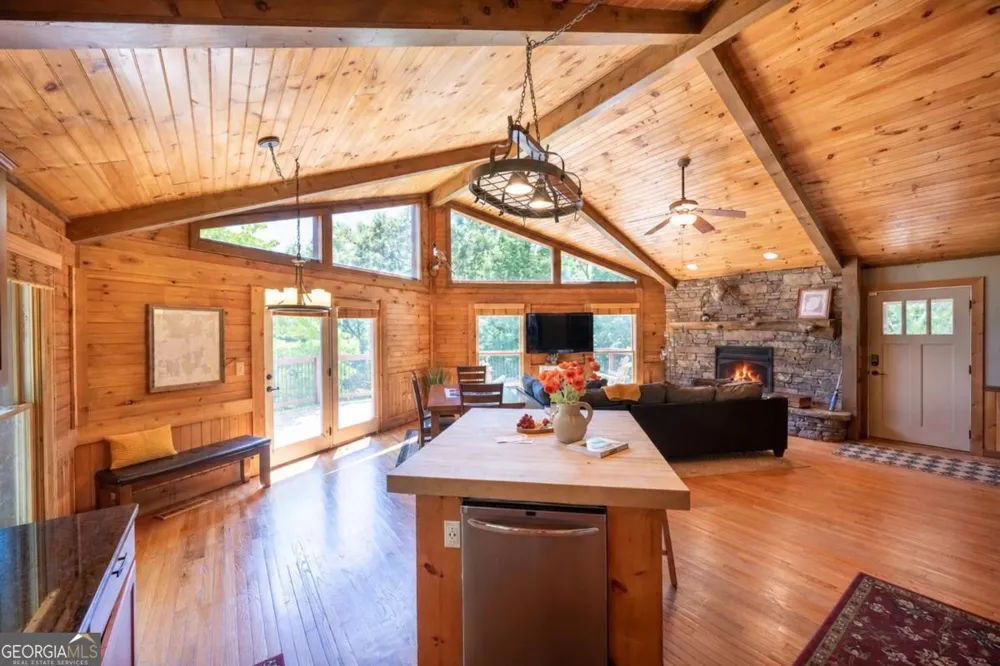 755 Padena DR Morganton, GA 30560