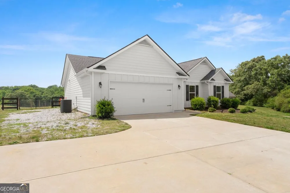810 Anderson Thomas RD Martin, GA 30557
