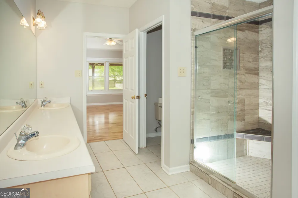 201 Willowgate DR Bonaire, GA 31005