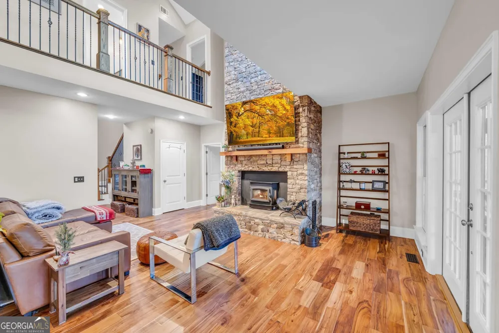 873 Laurel Ridge RD Cleveland, GA 30528