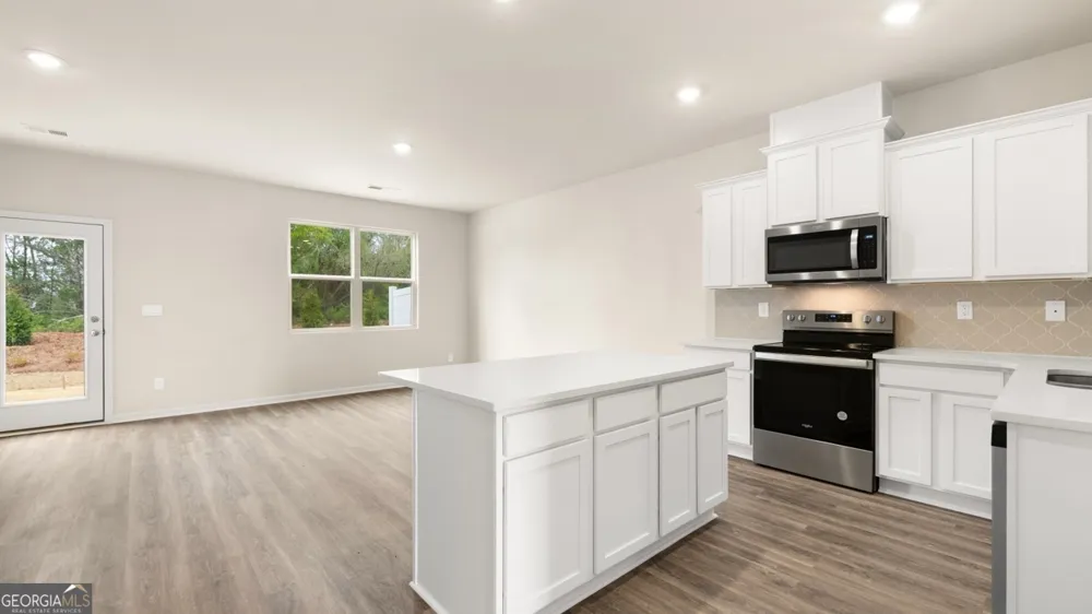 214 Kenmore CIR Perry, GA 31069