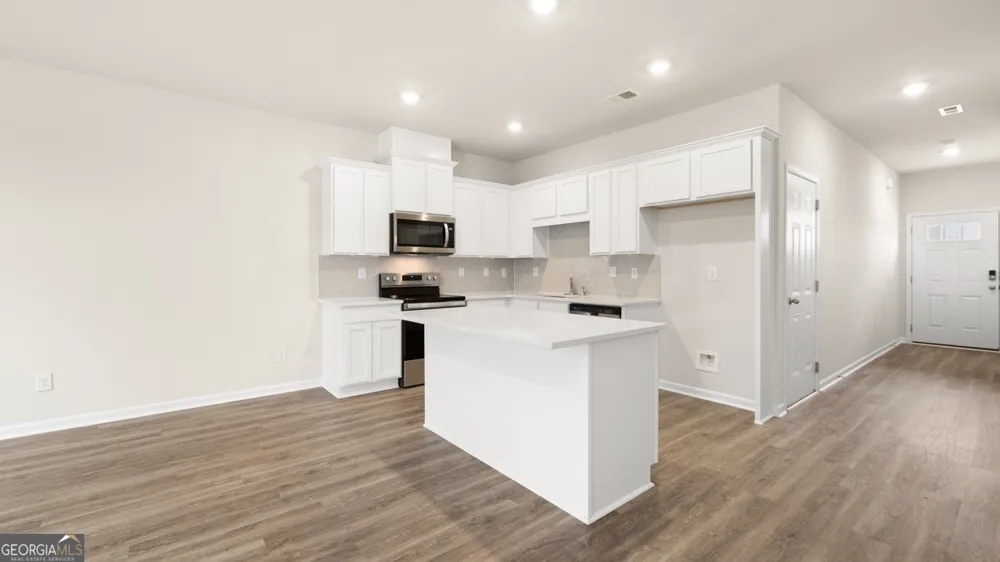 214 Kenmore CIR Perry, GA 31069