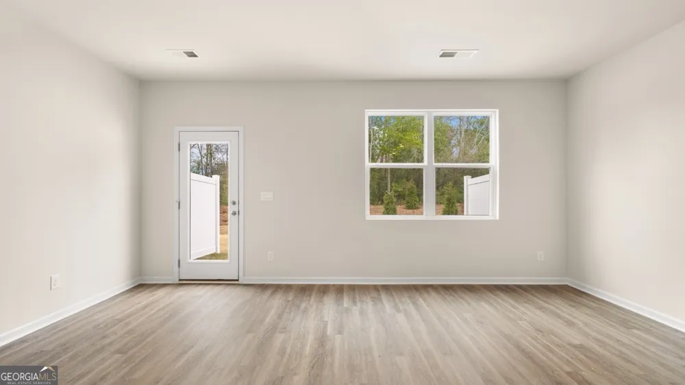 214 Kenmore CIR Perry, GA 31069