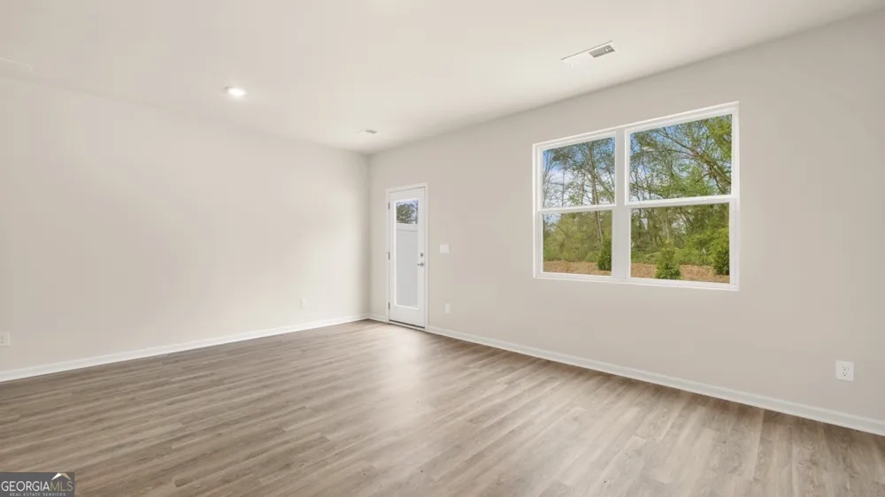 214 Kenmore CIR Perry, GA 31069