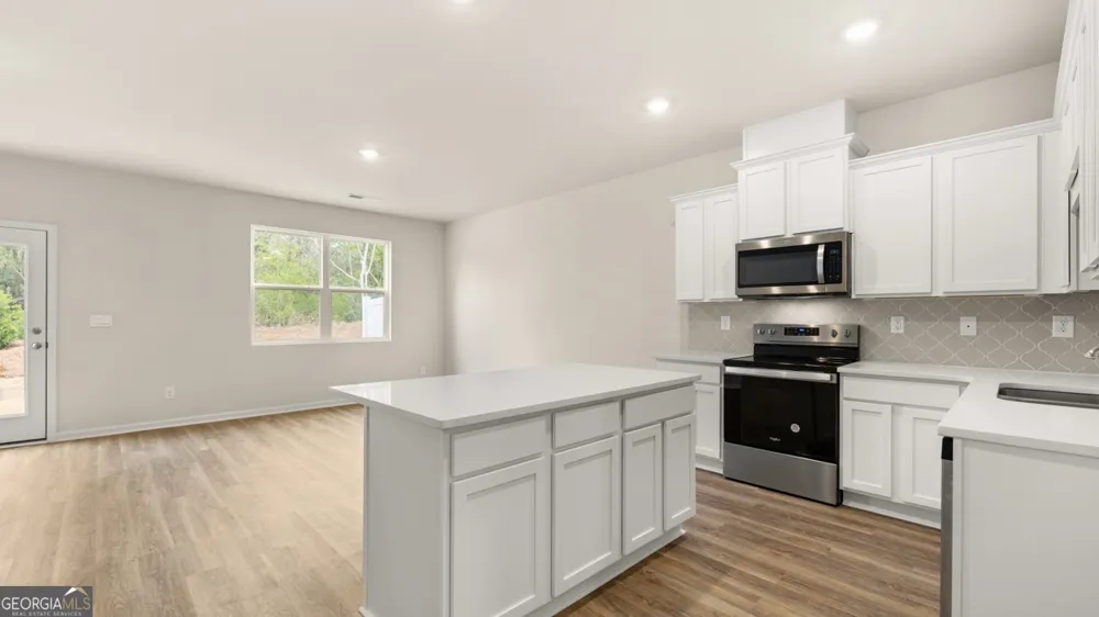 208 Kenmore CIR Perry, GA 31069