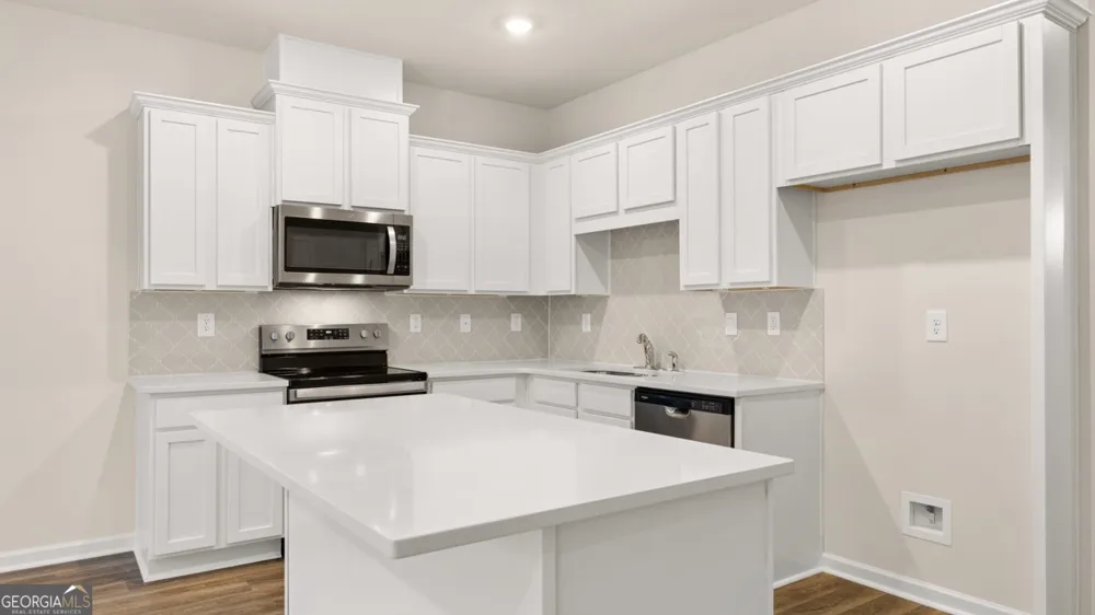 208 Kenmore CIR Perry, GA 31069