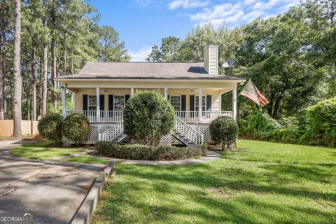 903 Travis DR