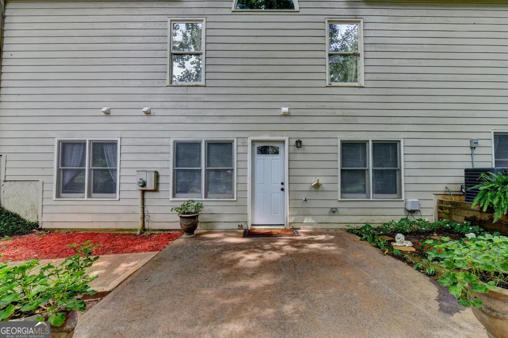 3260 Wood Springs TRCE Lilburn, GA 30047