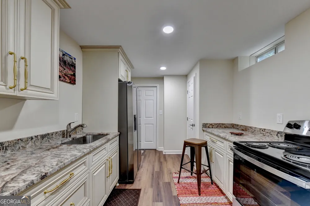3260 Wood Springs TRCE Lilburn, GA 30047