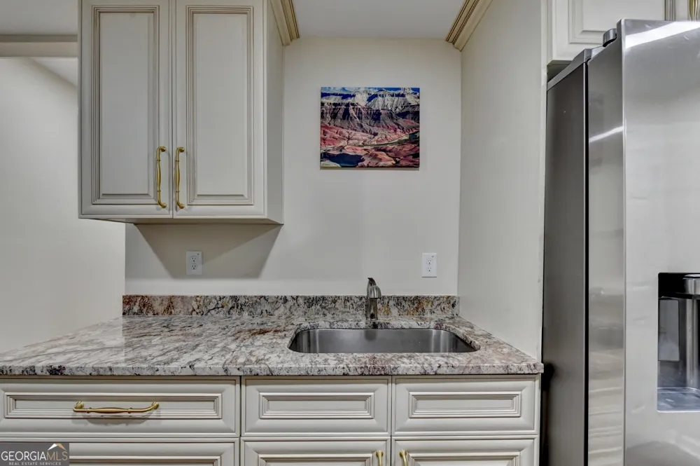 3260 Wood Springs TRCE Lilburn, GA 30047