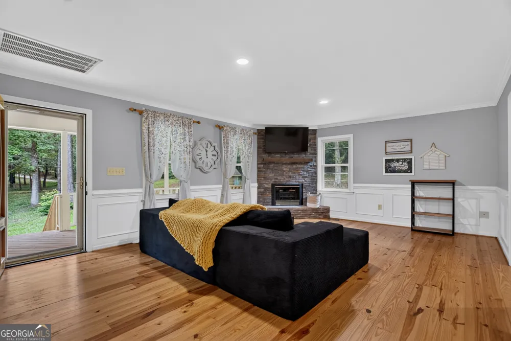 697 John Lovelace RD LaGrange, GA 30241