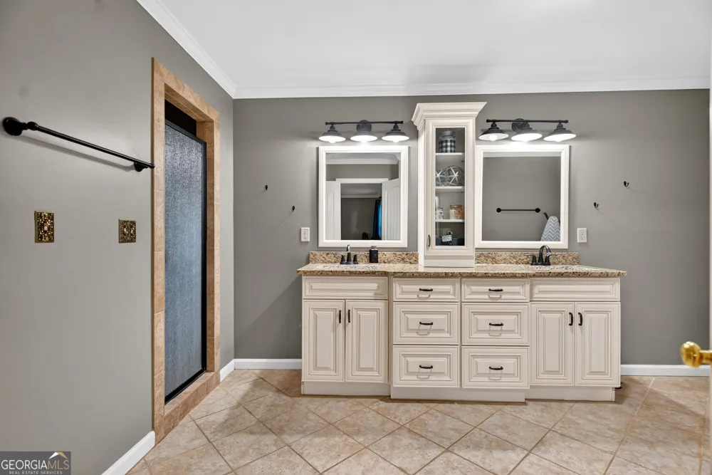 697 John Lovelace RD LaGrange, GA 30241