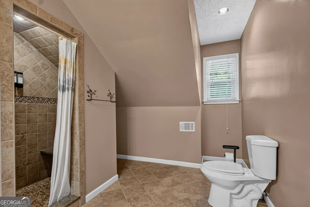 697 John Lovelace RD LaGrange, GA 30241