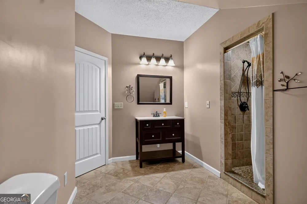 697 John Lovelace RD LaGrange, GA 30241
