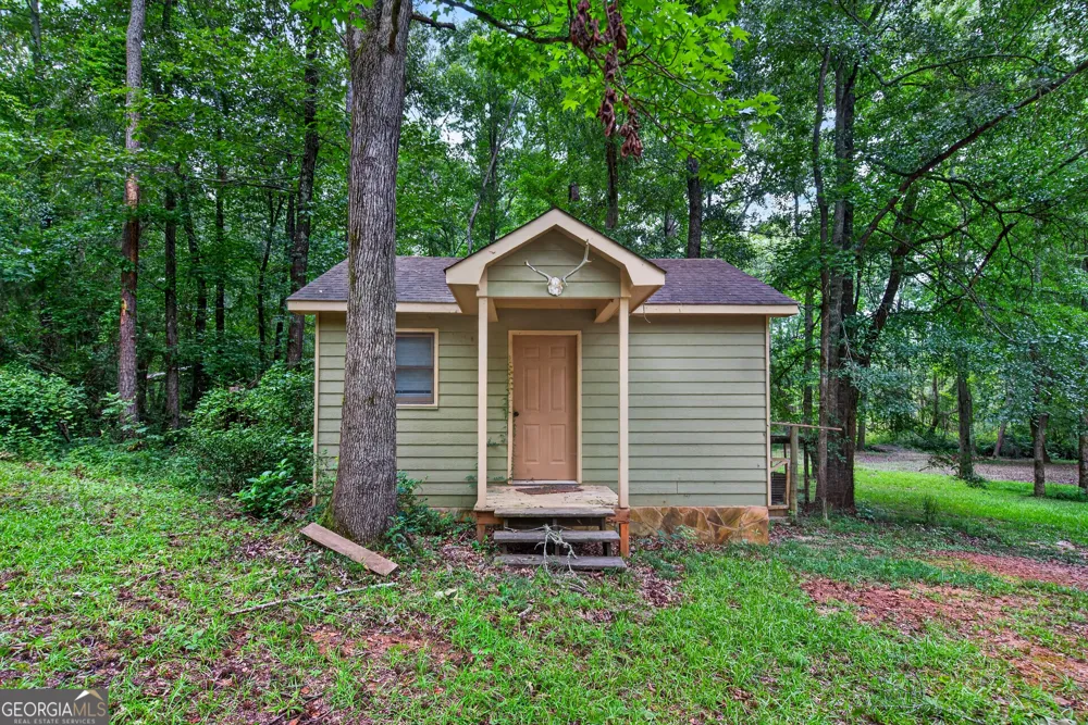 697 John Lovelace RD LaGrange, GA 30241