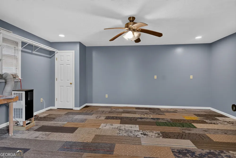 697 John Lovelace RD LaGrange, GA 30241