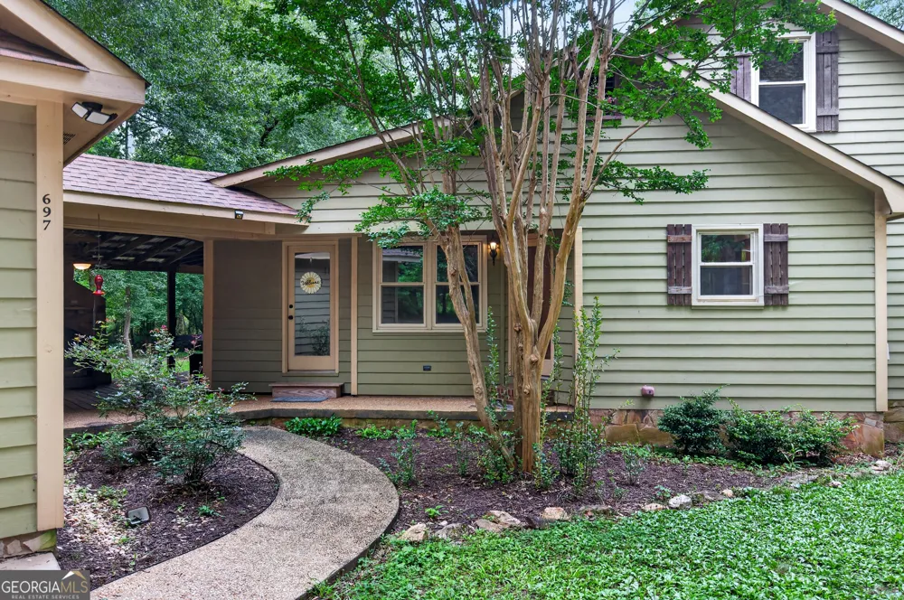 697 John Lovelace RD LaGrange, GA 30241