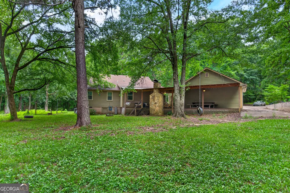 697 John Lovelace RD LaGrange, GA 30241