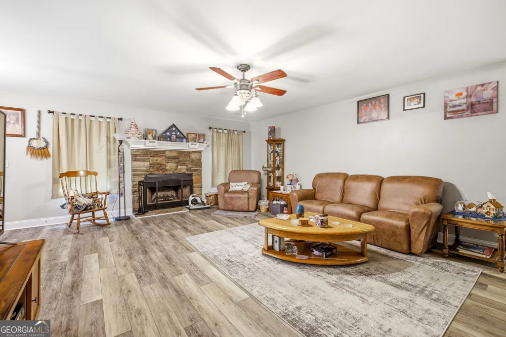 126 Windchime CIR Demorest, GA 30535