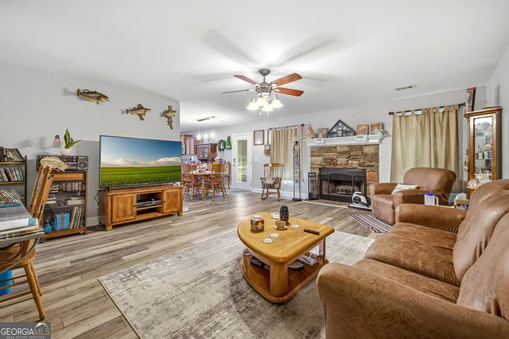 126 Windchime CIR Demorest, GA 30535