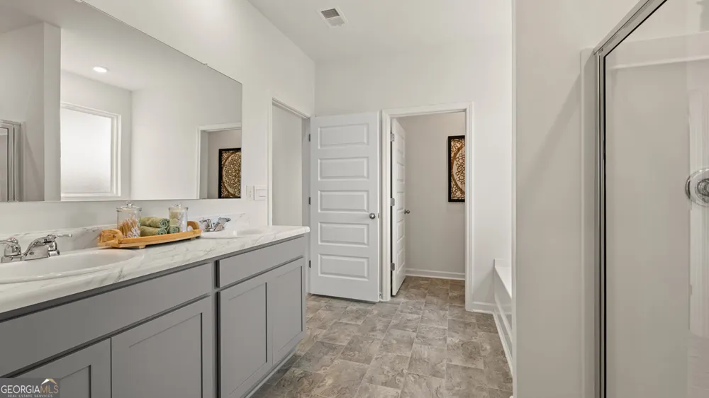 539 Abbott RD Statham, GA 30666