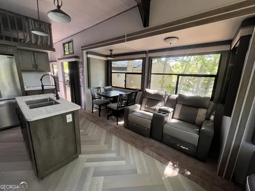 91 Magnificent WAY Cleveland, GA 30528