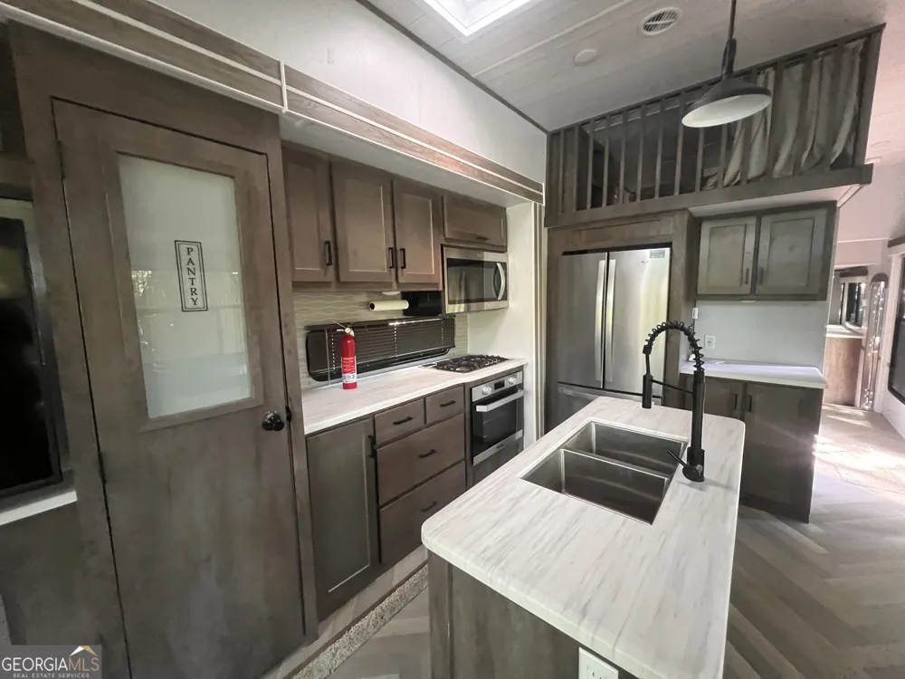 91 Magnificent WAY Cleveland, GA 30528