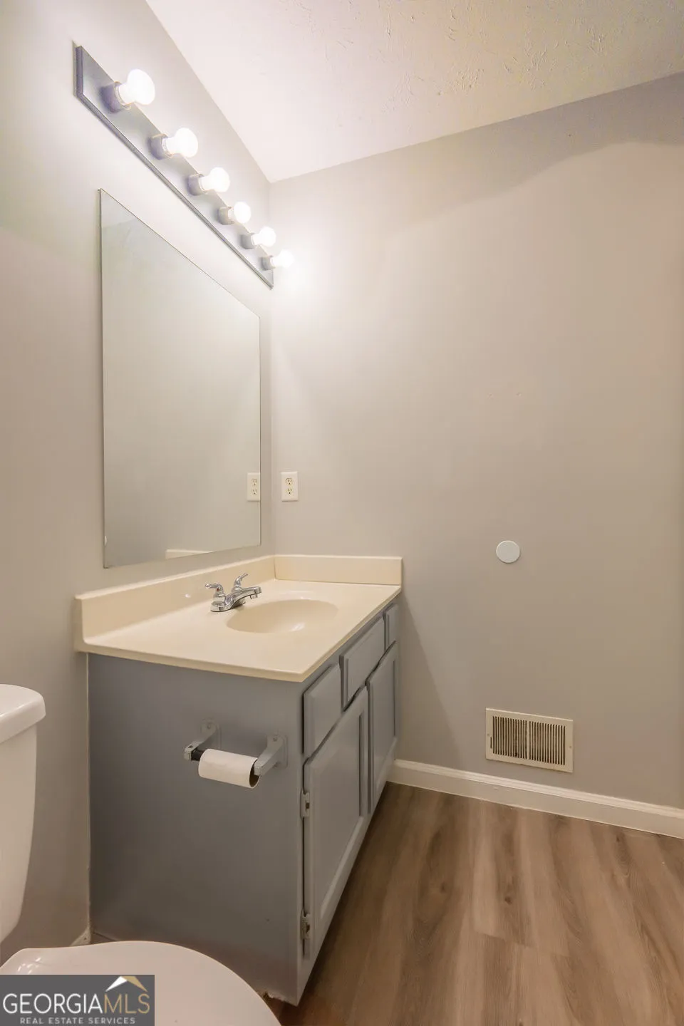 2100 Whitebluff WAY NE Buford, GA 30519