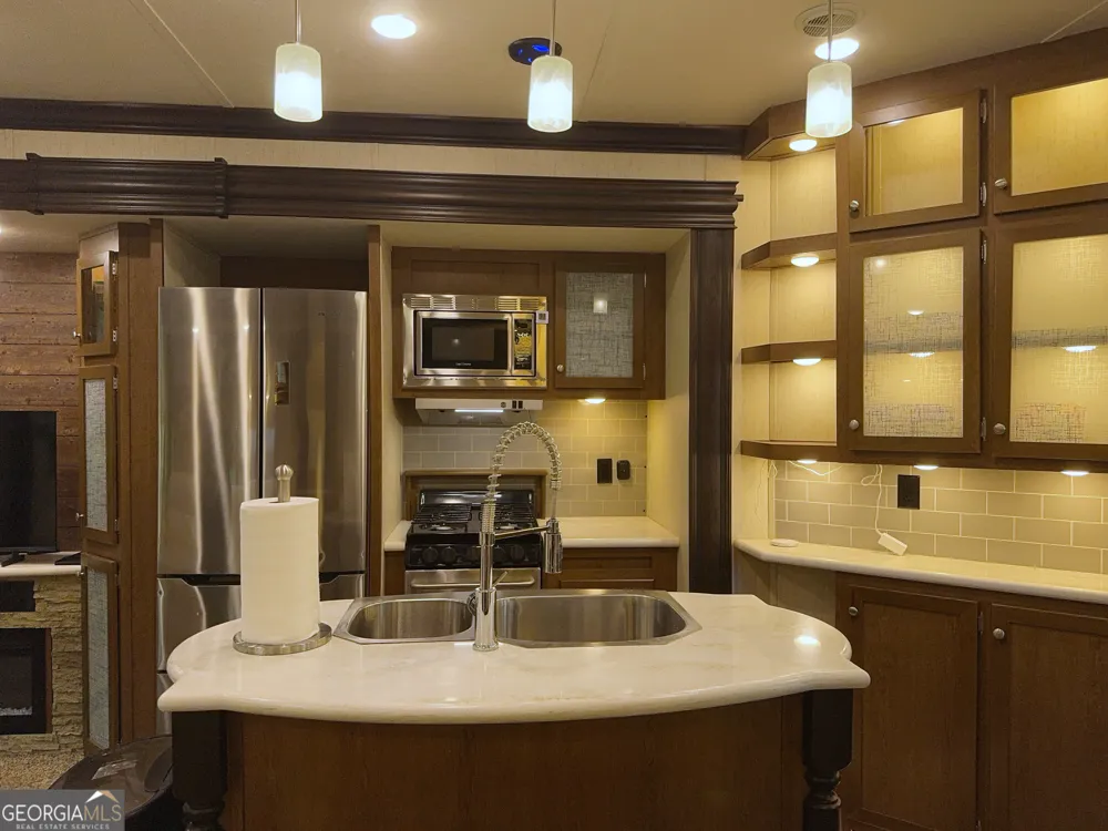 1085 Mountain Shadows DR Cleveland, GA 30528