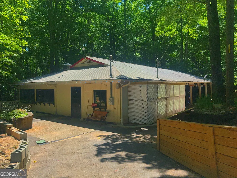 1085 Mountain Shadows DR Cleveland, GA 30528