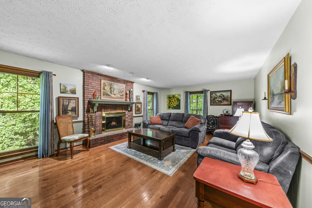 1761 Robinhood RD Watkinsville, GA 30677