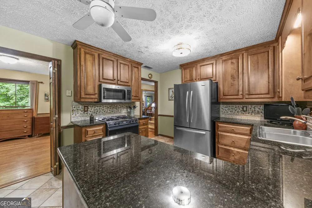 1761 Robinhood RD Watkinsville, GA 30677