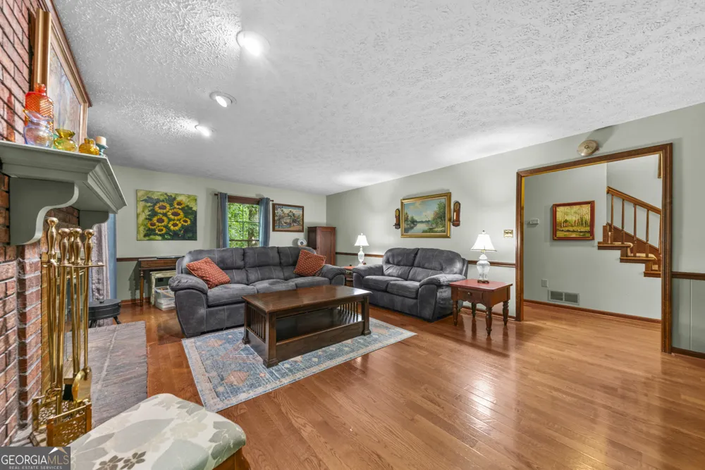 1761 Robinhood RD Watkinsville, GA 30677